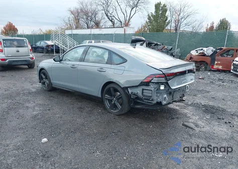 2025 Honda Accord Hybrid Sport-L z USA, uszkodzony, nr VIN 1HGCY2F78SA049760